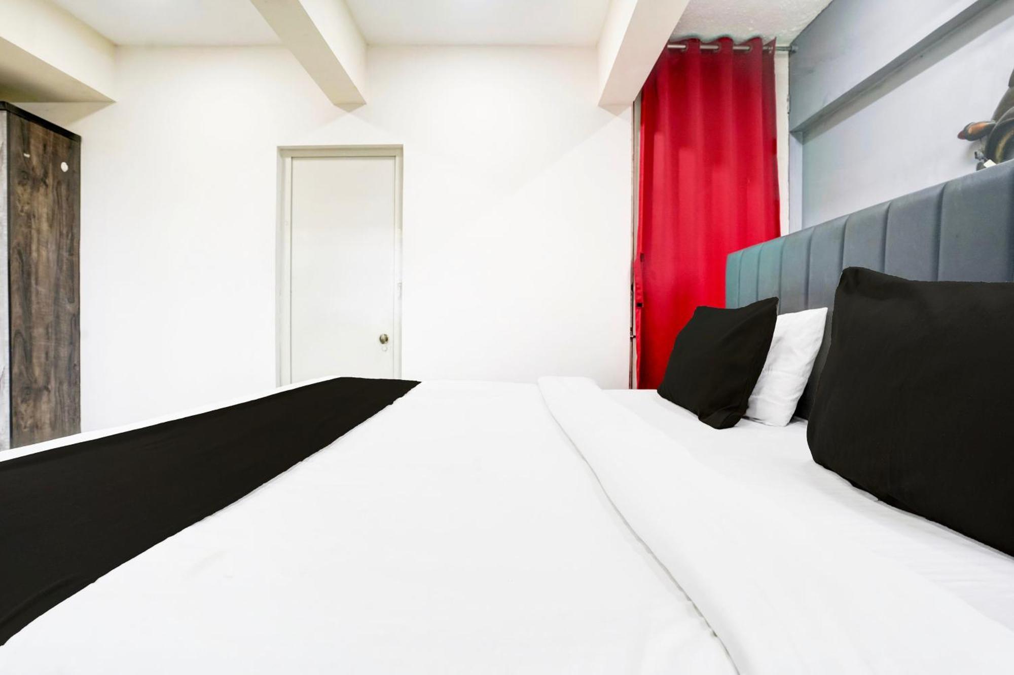 Super Hotel O Seawoods Near Palm Beach Road Formerly Sai Roop Нави Мумбай Екстериор снимка