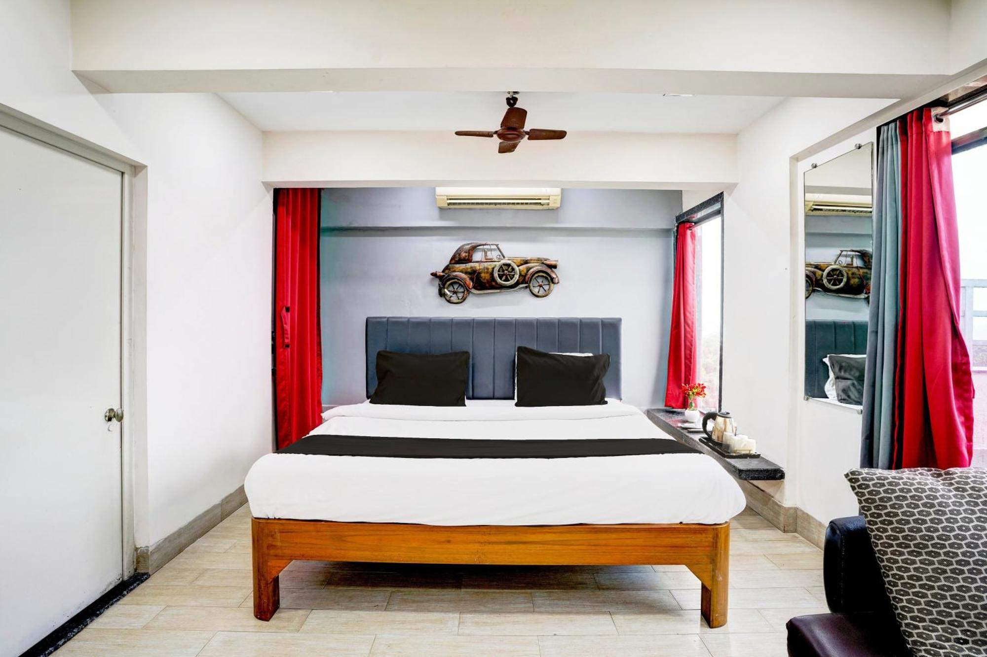 Super Hotel O Seawoods Near Palm Beach Road Formerly Sai Roop Нави Мумбай Екстериор снимка