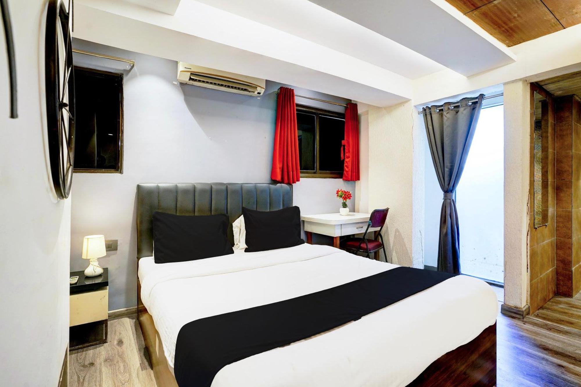 Super Hotel O Seawoods Near Palm Beach Road Formerly Sai Roop Нави Мумбай Екстериор снимка